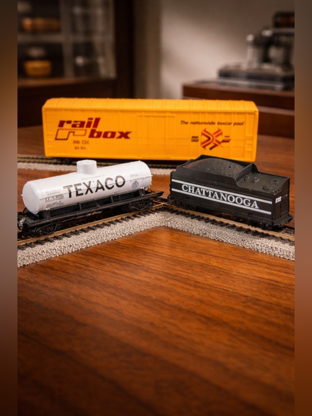 Vintage 3 Train cars Texaco, Rail Box and Chattanooga Box Cars and Tankers